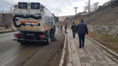 Kars'ta Belediyeden Bahar Temizliği!