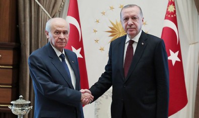 Bahçeli'den Erdoğan'a tebrik telefonu!