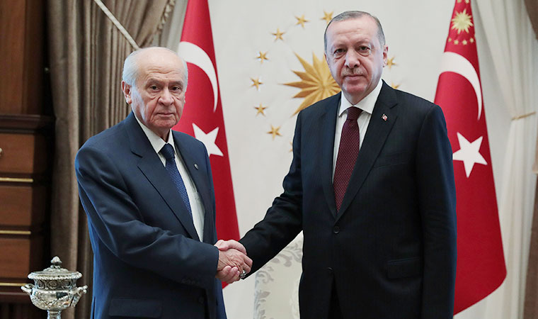 Bahçeli'den Erdoğan'a tebrik telefonu!