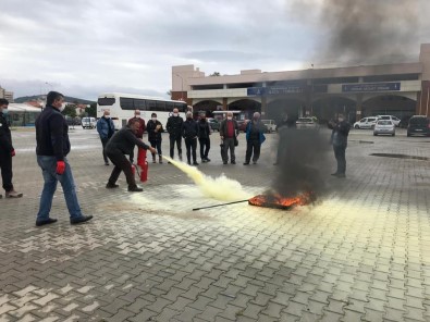 Çeşmeli Muhtarlara Yangın Ve Doğal Afet Eğitimi