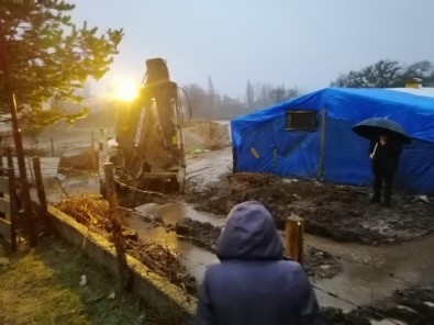 Tokat'ta, Sağanak Yağış Su Baskınlarına Neden Oldu