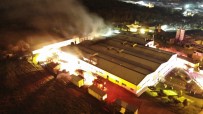 Çekmeköy'de Korkutan Fabrika Yangını Haberi