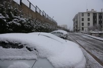 Kocaeli'de Kar Yağışı, Yüksek Kesimlerde Sürüyor