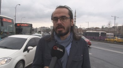 (Özel) İstanbul'da Otobüs Şoförü Yolcunun Üzerine Yürüdü, O Anlar Kamerada