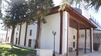 Çivi Kullanılmadan Yapılan Tarihi Ahşap Cami İbadete Açıldı