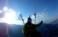 Karlı Havada Yamaç Paraşütü Keyfi Haberi