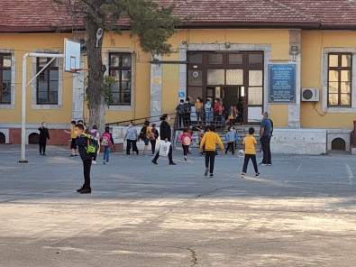 Milas'ta 124 Okulun 102'Sinde Yüz Yüze Eğitime Ara Verildi