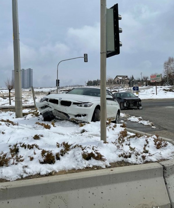 AK Parti Milletvekili trafik kazası geçirdi!