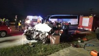 Akçakoca'da Yolcu Otobüsü İle Otomobil Çarpıştı Açıklaması 3 Ölü, 11 Yaralı...(2) Haberi