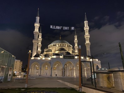 Başkent'te Berat Kandili Dualarla İdrak Edildi