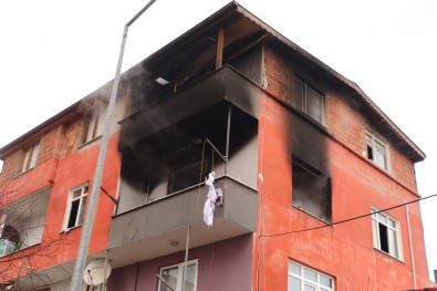 Benzinle Sobayı Yakmak İstedi, Evi Küle Döndü Açıklaması 2 Yaralı