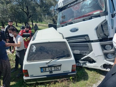 Çekici İle Otomobil Çarpıştı Açıklaması 1 Yaralı