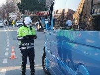 İstanbul'da Toplu Taşıma Araçlarında Korona Virüs Denetimi