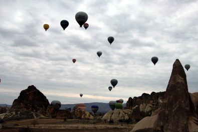 Kapadokya'da Balon Turları 6 Gündür Yapılamıyor