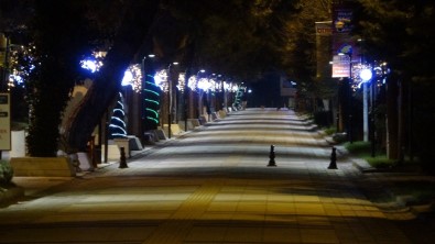 Kırklareli'nde 32 Saatlik Sokağa Çıkma Yasağı Başladı