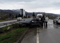 Samsun'da Otomobil Bariye Çarptı Açıklaması 1 Yaralı Haberi
