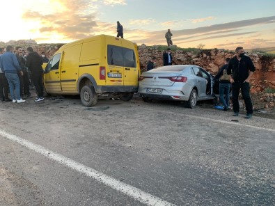 Şırnak'ta İki Araç Kafa Kafaya Çarpıştı Açıklaması 4 Ölü, 2 Yaralı