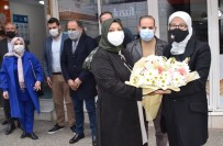 Balıkesir AK Parti'de Uygur'a Çiçekli Karşılama