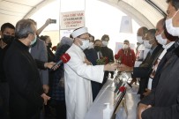 Diyanet İşleri Başkanı Erbaş, Evlat Nöbetindeki Ailelerle Bir Araya Geldi