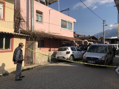 Fethiye'de Sokak Ortasında Kavga Açıklaması 1 Ölü, 1 Yaralı