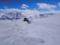 Hakkari'de 36 Yerleşim Yolu Ulaşıma Açıldı