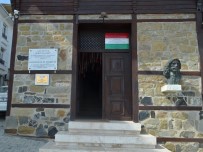 Korona Virüs Osmanlı'ya Sığınan Macar Kralı'nın Müzesini De Vurdu Açıklaması Sadece 6 Yabancı Turist Ziyaret Etti