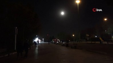 Yılın İlk 'Süper Solucan Ay'ı' Tahran'da Görüldü