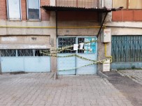 Elazığ Karakoçan'da 5 Katlı Apartman Karantinaya Alındı