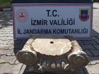 İzmir'de Roma Dönemine Ait Sütun Başlığı Ele Geçirildi