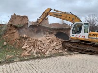 Nevşehir'de Metruk Binalar Yıkılıyor Haberi