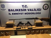 Balıkesir'de Polis 17 Aranan Şahsı Yakaladı Haberi