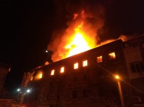 İzmir'de 4 Katlı Tekstil Atölyesinde Korkutan Yangın Haberi