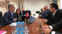 'Makbul-İ Arif' İstanbul Tuzla Belediyesi Tarafından Yeniden Basılarak Bosna-Hersek Tuzla Belediyesine Hediye Edildi Haberi