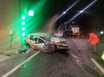 Tünel Duvarına Çarpan Otomobil Sürücüsü Yaralandı Haberi