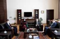 Yeşilay Erzurum Şubesi Yönetiminden Rektör Çakmak'a Ziyaret