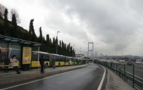 15 Temmuz Şehitler Köprüsü'nde metrobüs arıza yaptı!