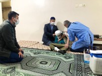 Adıyaman'ın Önemli Kanaat Önderi Seyda Hoca Aşı Oldu