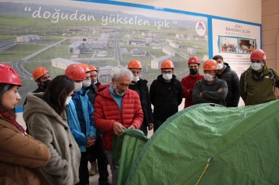 AİÇÜ'de Ağrı Dağı'nda Rehberlik Yapacaklar İçin Temel Dağcılık Eğitimi Veriliyor