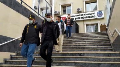 Esenyurt Ve Eyüpsultan'da Evlere Giren Hırsızlar, Kıskıvrak Polise Yakalandı