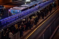 İstanbul'da Toplu Taşımada Pes Dedirten Yoğunluk