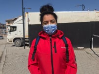 Yaralı Köpeği Yoldan Geçen Vatandaşlar Kurtardı