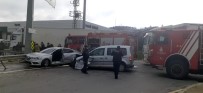 Pendik'te İki Otomobil Çarpıştı Açıklaması 3 Özel Harekat Polisi İle Bir Kişi Yaralandı Haberi