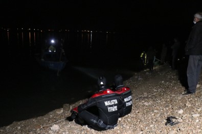 Balıkçı Teknesi Alabora Oldu, 1 Kişi Kayıp