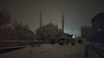 Bingöl Karlıova'da Kar Yağışı
