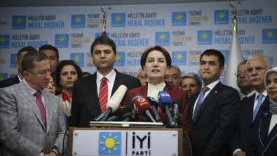 İYİ Parti kurucularından Yücel istifa etti: Özdağ ile hareket edeceğim