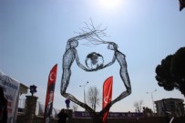 Aydın'da 'Eşitlik' Heykeli Törenle Açıldı Haberi