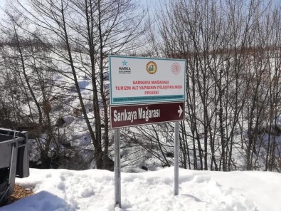 Düzce'de Turizm Alanlarının Tabelaları Konulmaya Başlandı