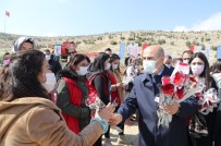 Mardin'de Dünya Kadınlar Günü'nde Bin 200 Fidan Toprakla Buluşturuldu