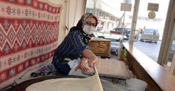 Kahramanmaraş'ta yaşayan kadın girişimci bitcoin ve çeşitli dijital paralarla gözleme satıyor!
