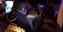Minibüs Kamyona Arkadan Çarptı, 1 Kişi Yaralandı Haberi